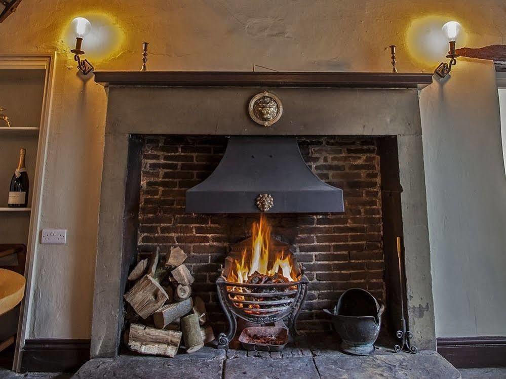 The White Lion Inn Buckden  Bagian luar foto