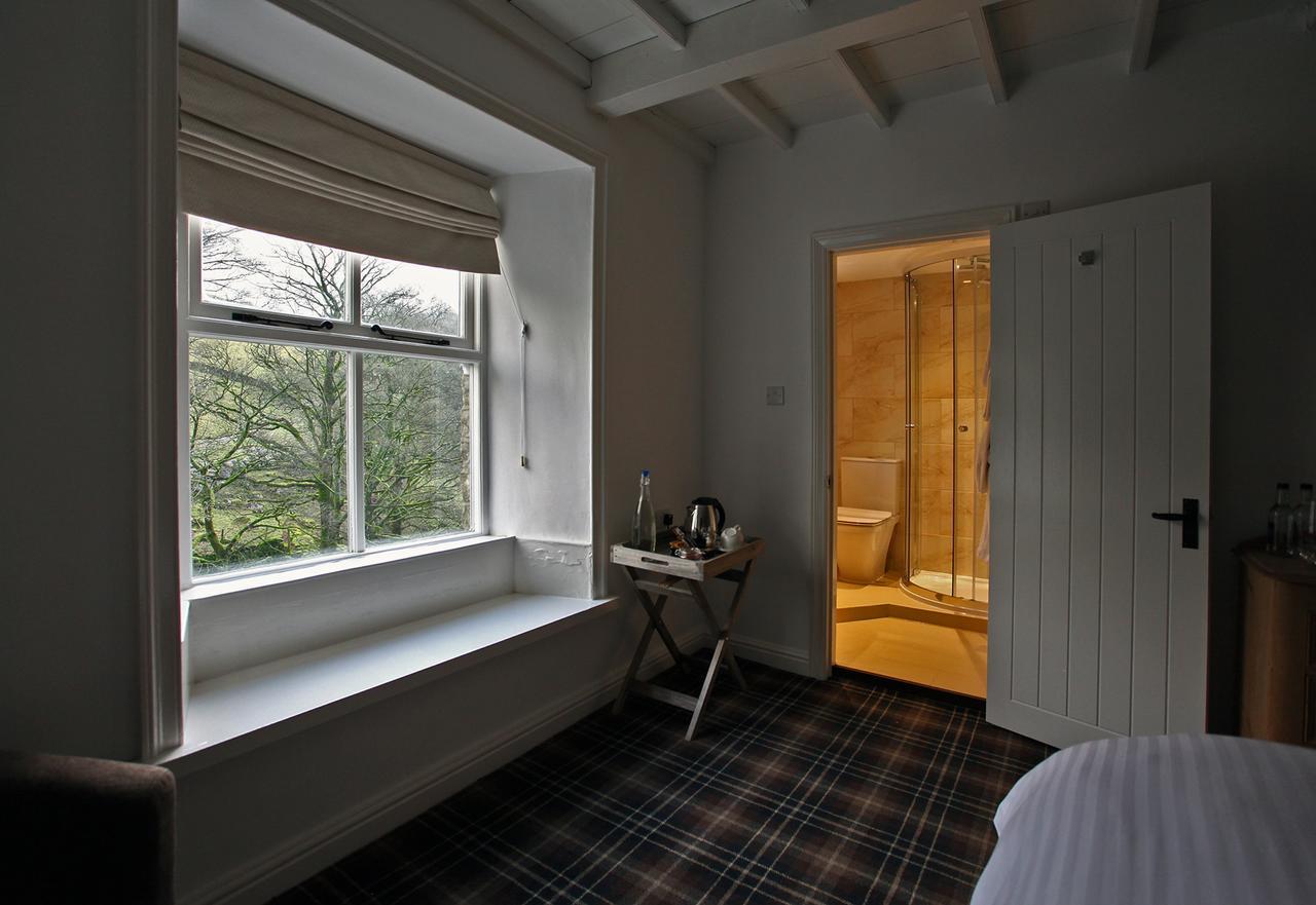 The White Lion Inn Buckden  Bagian luar foto